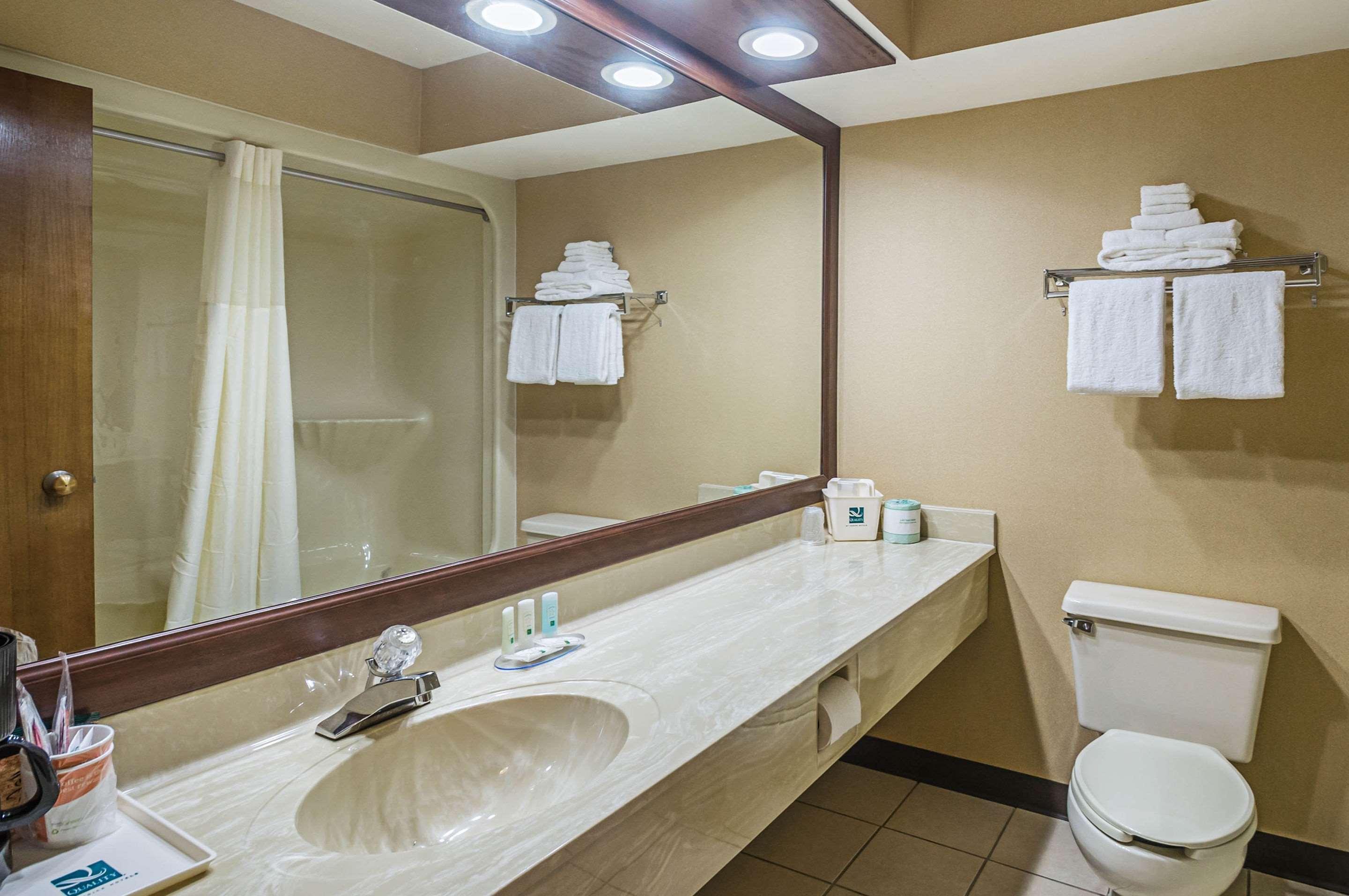 Quality Inn & Suites Frostburg-Cumberland Экстерьер фото